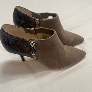 Michael Kors Womens 6M Gray Suede Croc Leather Pointed Toe Pump High Heels